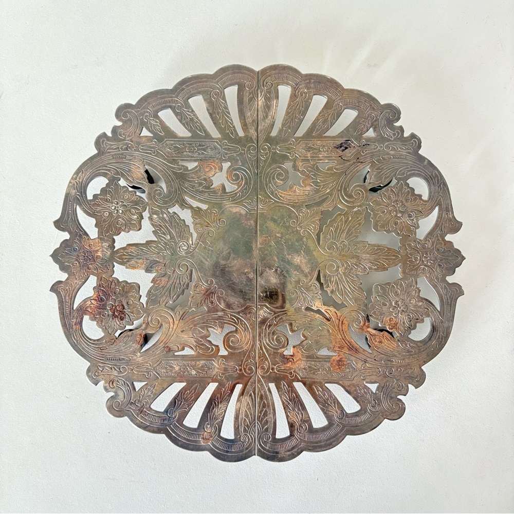 Vintage Wallace Silverplate 7332 Silver Plated Ornate Expanding Hot Plate Trivet